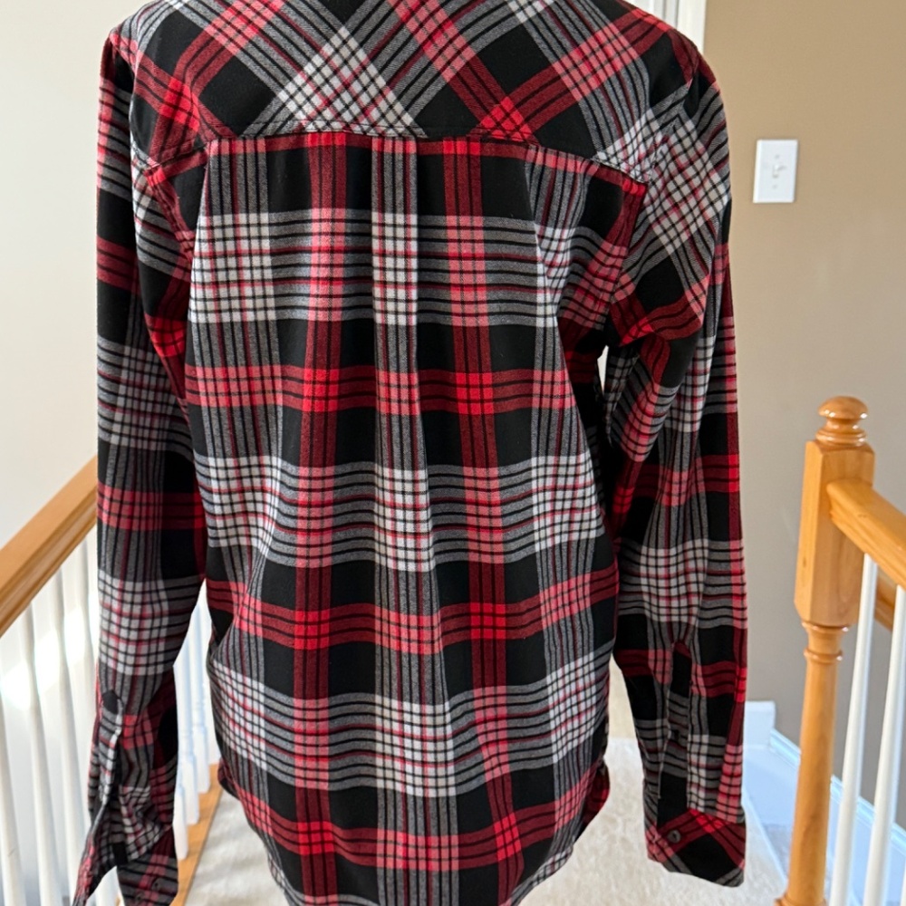 Men's KAVU Red Black Plaid Long Sleeve Button Down Shirt Size M - Picture 11 of 13